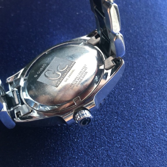 Guess Collection Watch - Picture 4 of 6